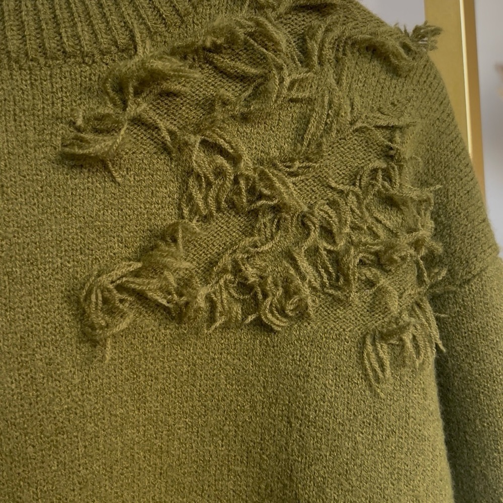 SHEIN Olive Distressed Crew‎ Neck Sweater - Picture 13 of 13